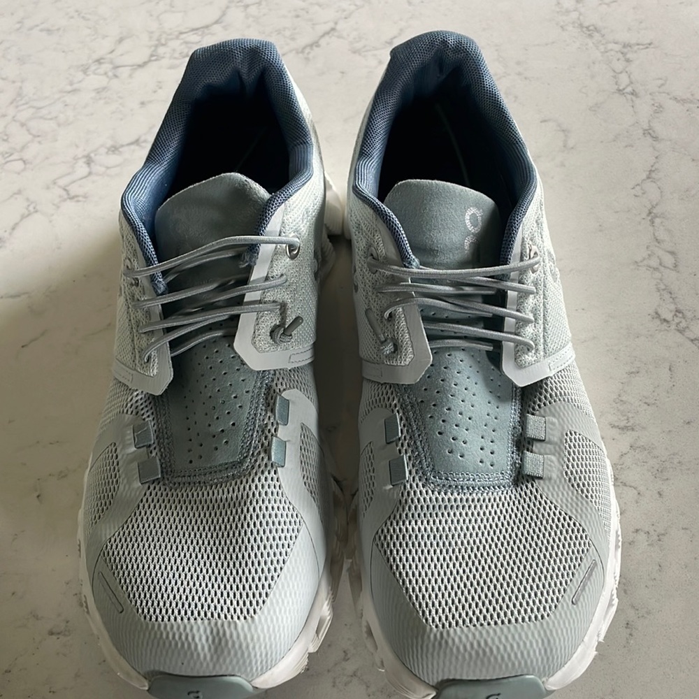On Cloud Womens size 7